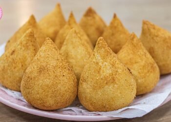 Receita de Coxinha de Frango, simples para iniciantes